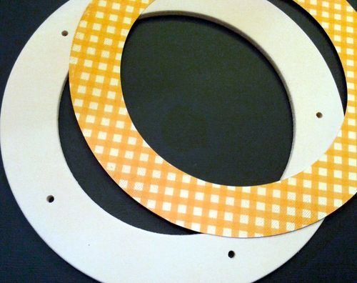 Clear_scraps_wreath_wendy_price5