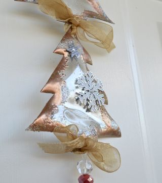 Altered_Acrylic_Sun_Catcher_Christmas_Ornament_Pinky_Hobbs_Clear_Scraps6