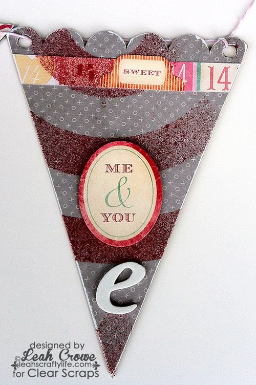 LeahCrowe_ClearScraps_ChipboardCupcakeBanner8wm