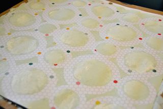 Kiss the balloon bubbles