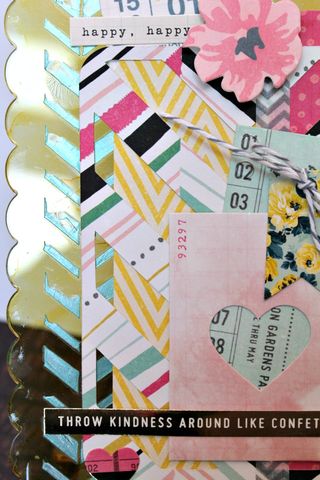 Clear_Scraps_Scallop_Phone_Stand2