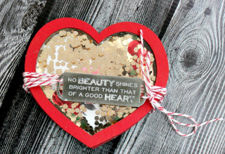 Clear_Scraps_Heart_Shaker