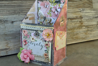 Box_clear scraps_ close up