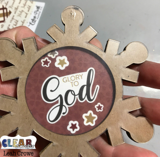 SnwFlkShkr_DecTagh4_LeahCrowe