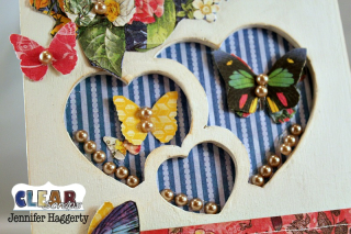 Clear_Scraps_Heart_Wood_Phone_Stand3