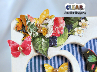 Clear_Scraps_Heart_Wood_Phone_Stand6