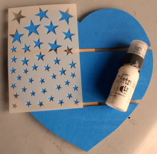 Clear_Scraps_DIY Pallet_Patriotic Heart close up 1