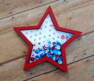 Clear_Scraps_DIY Pallet_Patriotic Heart close up 2