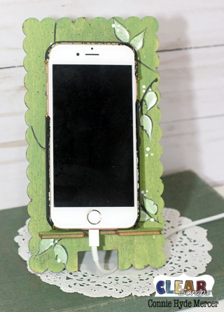 Scallop phone stand2_clear scraps_c.mercer