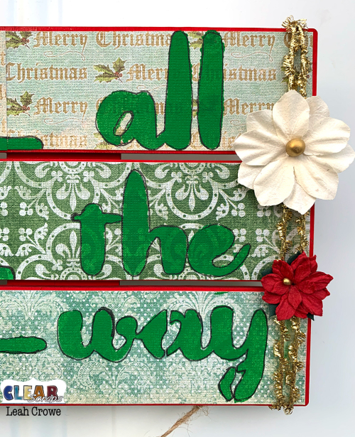 Pallet2_JingleAllTheWay_LeahCrowe