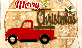 Clear_Scraps_DIY%20Pallet%20Ornament_Truckload%20of%20Merry%20close%20up%201