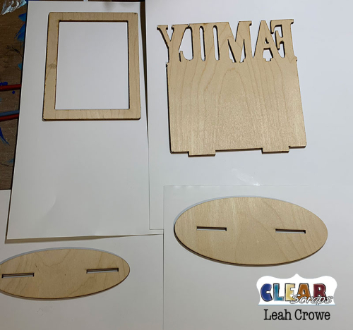 StandingFrameFamily_howto_LeahCrowe