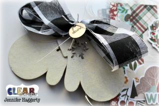 Clear_Scraps_Acrylic_6x6_Scallop_Album2