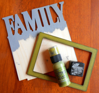 Clear_Scraps_Family Desktop Frame_Our Family_close up _2