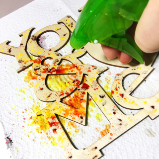 Clear_scraps_wood_word_frame_spray Clear_scraps_wood_word_frame_spray