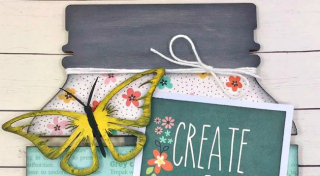 Clear_Scraps_DIY Medium Pallet_Create a Beautiful Life close up 1