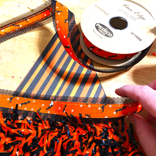 Clear_scraps_scalloped_chipboard_banner_halloween_vintage_decor_4