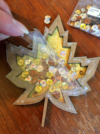 Clear_Scraps_DIY Mason Jar Pallet_Jar of Blessings close up 3