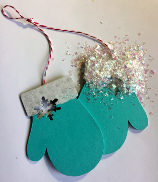 Clear_Scraps_DIY Medium Pallet_Baby it's Cold close up 5