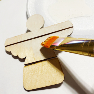 Clear_scraps_garden_angel_wood_mini_pallet_tsanders_paint