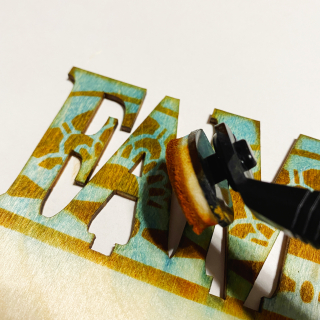 Clear_scraps_wood_family_desktop_frame_tsanders_distress