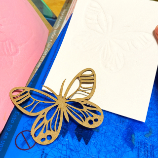 Clear_scraps_chipboard_embellishment_butterfly_card_emboss_technique_tamisanders_diecutz