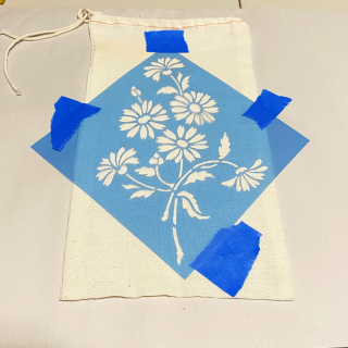 Clear_scraps_stencil_flowers_ink_canvas_bag_tsanders_mask