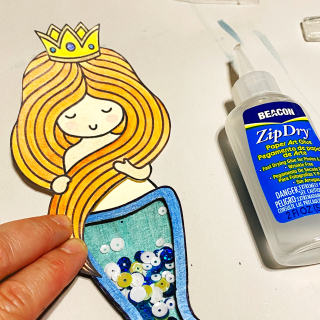 Clear_scraps_mermaid_fin_shaker_sign_bath_wood_tsanders_assemble