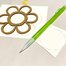 Clear_scraps_flower_shaker_card_stencil_thanks__outline