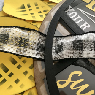 Clear_Scraps_Sunflower_Circle_Tray_Demo7