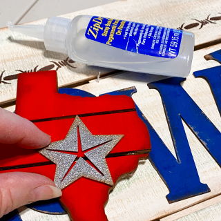 Clear_scraps_howdy_rodeo_western_cowboy_sign_welcome_chipboard_wood_pallet_texas_barbed_wire_stencil_emboss_sanders_assemble