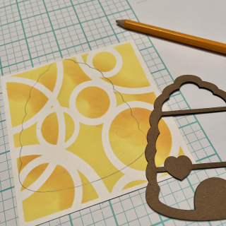 Clear_Scraps_Bee_Hive_Shaker_Basket1