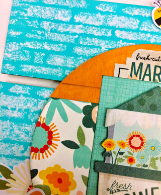 Clear_Scraps_DIY Square Pallet_Fresh Flowers Home Decor close up 1(1)