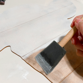 Clear_scraps_shiplap_wood_cow_head_texas_home_decor_welcome_sign_wreath_tami_sanders_paint