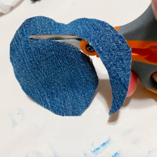 Clear_scraps_shiplap_wood_cow_head_stencil_texas_home_decor_welcome_sign_wreath_tami_sanders_flower1