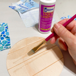 Clear_scraps_shiplap_wood_circle_gluebeach_summer_sand_water_napkin_art_tami_sanders_