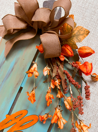 Clear_scraps_wood_shiplap_pumpkin_large_gather_title_word_thanksgiving_fall_autumn_home_decor_table_tami_sanders_flowers
