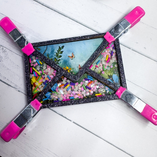 5B78FD1C-89B2-4829-B83C-9D1EE6853190