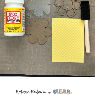 Clear Scraps flower shaker card 6