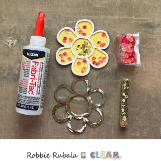 Clear Scraps flower shaker card 13