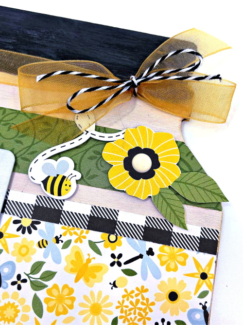 Clear_Scraps_DIY Pallet_Bee Awesome close up 1(1)